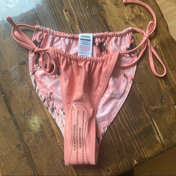 Gymshark Bikini Bottoms - Picture 6 of 9